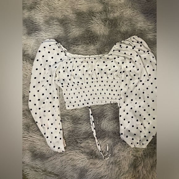 Evolutionary Women’s polca Dot crop top shirt. Size Large. - Picture 3 of 4